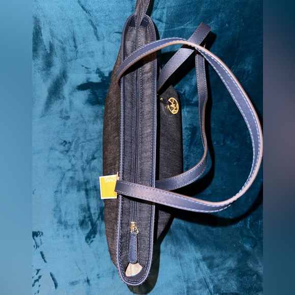 NWT Michael Kors Kempton Dark Denim tote bag - Picture 5 of 15